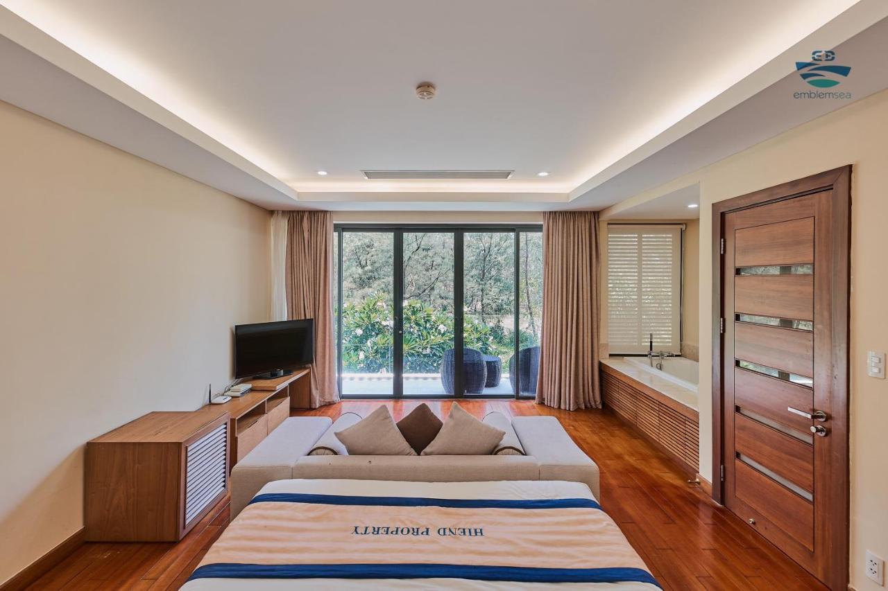 Emblem Sea 4 Bedroom Villas Da Nang Exterior photo