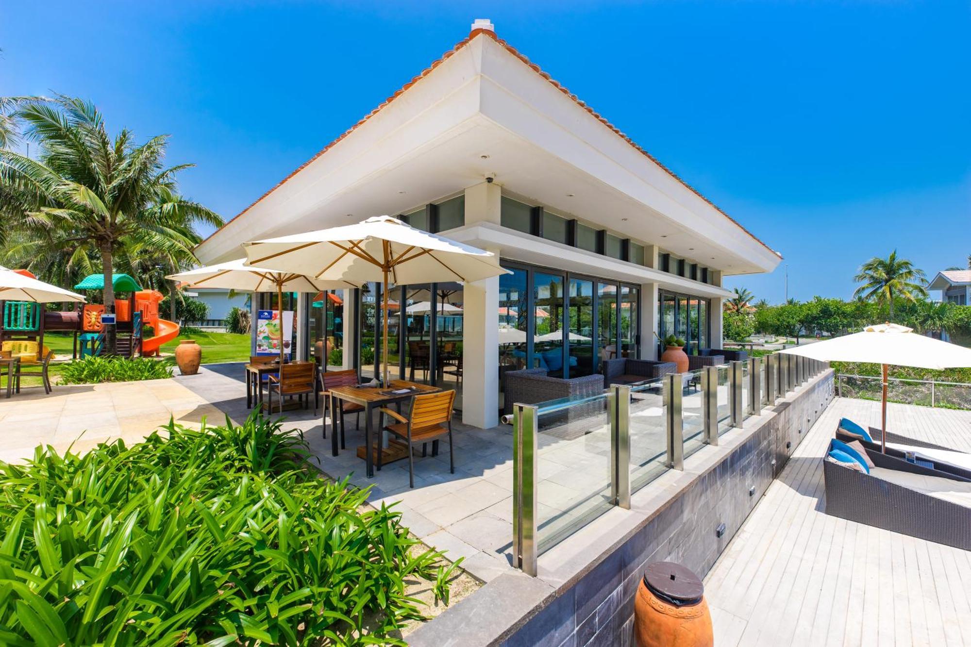 Emblem Sea 4 Bedroom Villas Da Nang Exterior photo