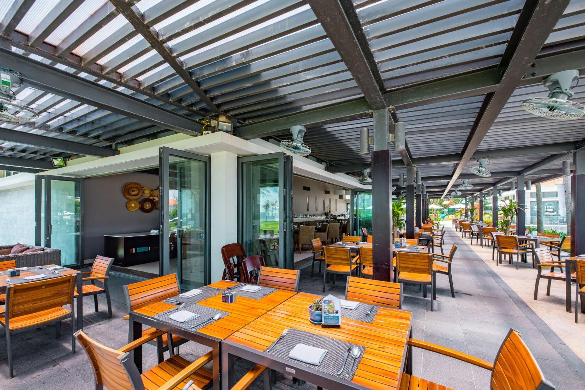 Emblem Sea 4 Bedroom Villas Da Nang Exterior photo